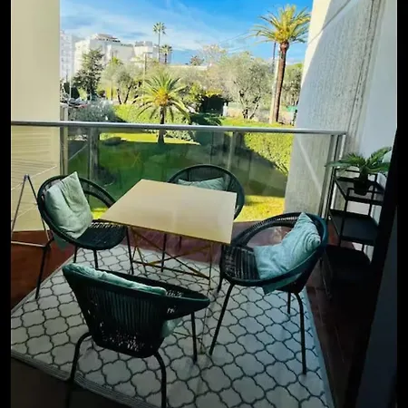 Terrasse Clim Wifi Parking 10 Min A Pieds De La Croisette Apartman *
